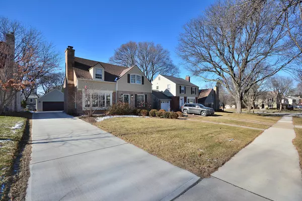 Wauwatosa, WI 53226,2567 N 96th St