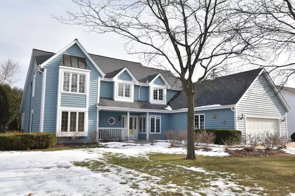 W70N432 Cedar Pointe Ave, Cedarburg, WI 53012