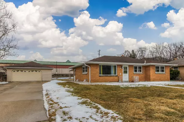 6319 W Armour Ave, Greenfield, WI 53220