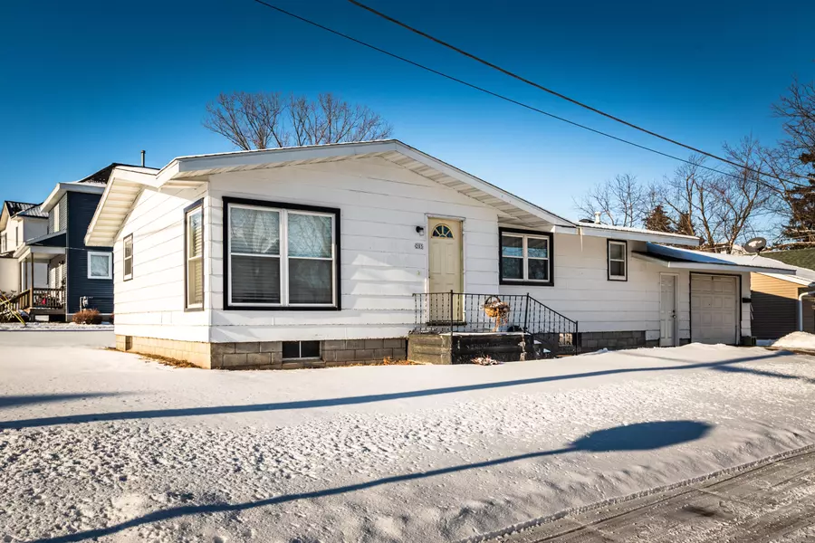 203 N Owen St, Arcadia, WI 54612