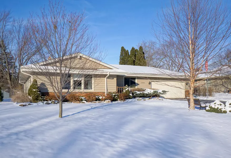 14460 W Wilbur Dr, New Berlin, WI 53151