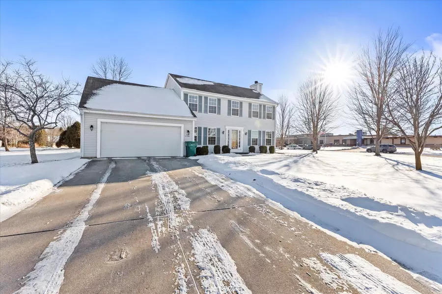 N99W15867 Bayberry Cir, Germantown, WI 53022