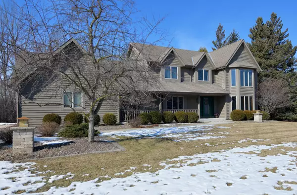 375 Streamside Ct, Grafton, WI 53024