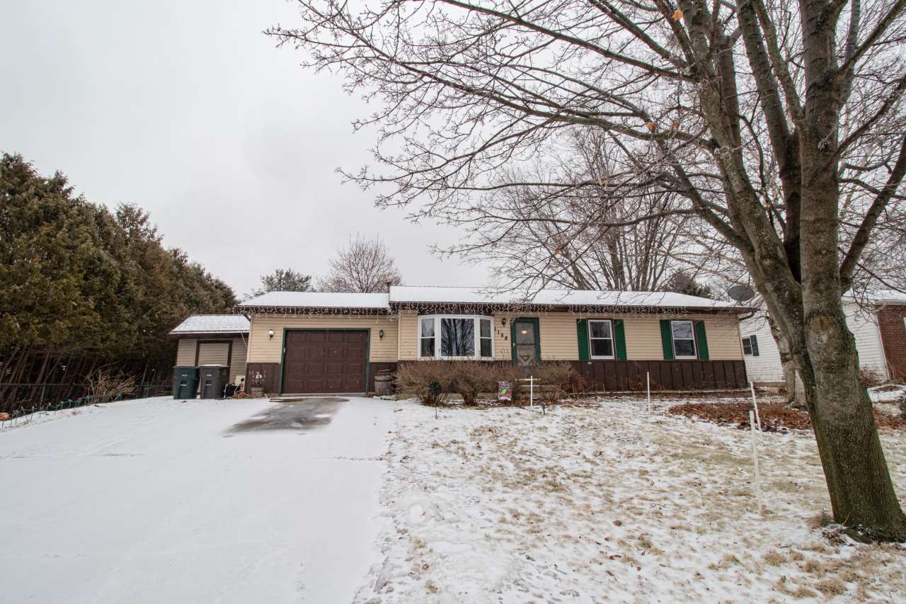 1158 Sherwood Ln, Jefferson, WI 53549