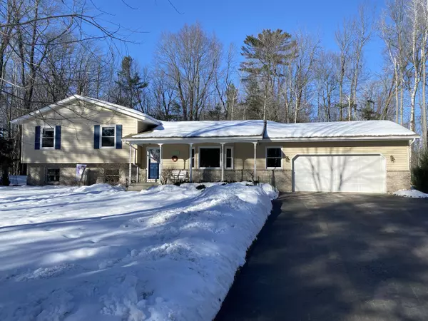 N501 Fairland Cir, Menominee, MI 49858