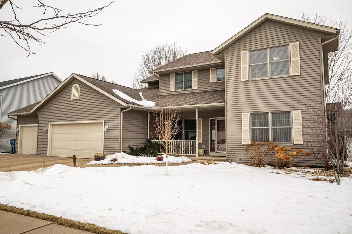 Onalaska, WI 54650,517 Stonebridge Ave