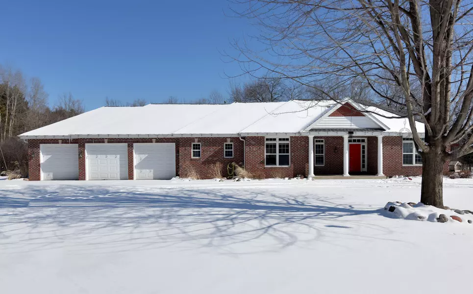 6340 County Line Rd, Erin, WI 53029