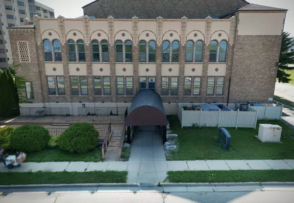 Kenosha, WI 53140,302 58th St