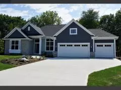 Pewaukee, WI 53072,N47W22457 Woodleaf Way