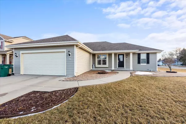 401 E Emily Ave, Elkhorn, WI 53121