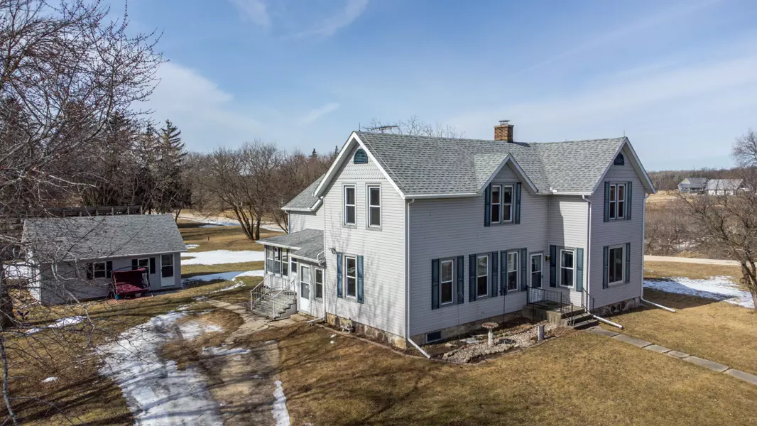 W6417 County Road BI, Burnett, WI 53922