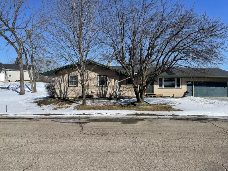 822 E Jefferson ST, Arcadia, WI 54612