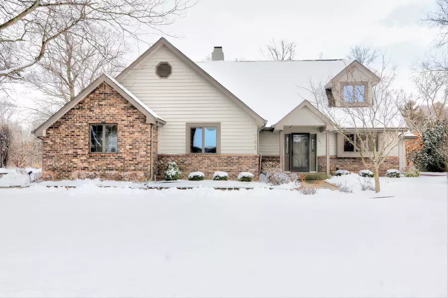 741 River Oaks Dr, Sheboygan Falls, WI 53085