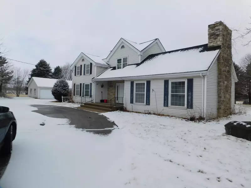 W4056 Bray Rd, Lafayette, WI 53121