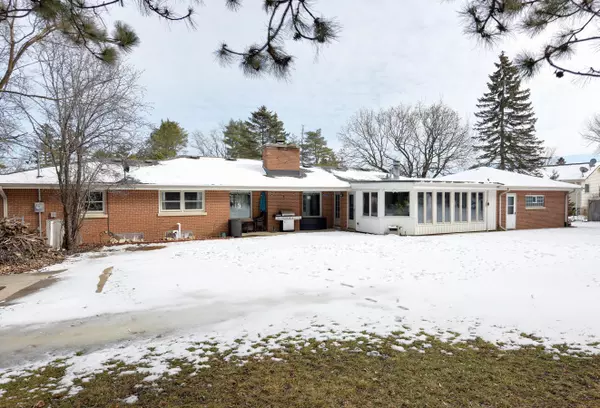 Brookfield, WI 53005,3315 Hidden Hills Dr