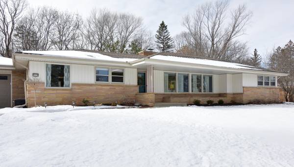 3315 Hidden Hills Dr, Brookfield, WI 53005