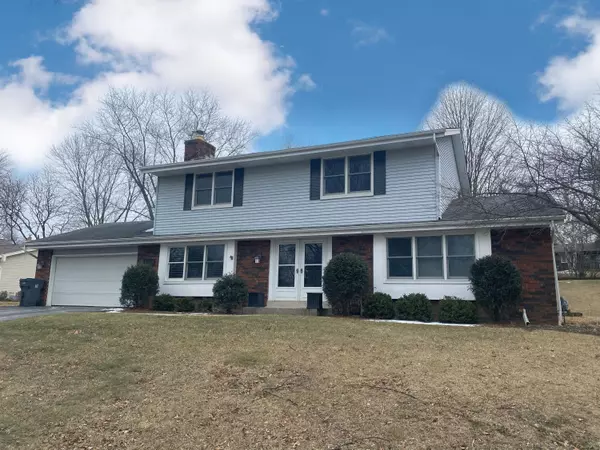 2319 Napa Trl,  Waukesha,  WI 53188