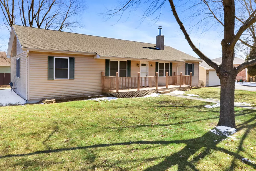 N3416 Walnut Rd, Geneva, WI 53147