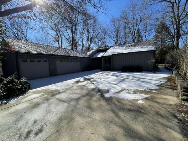 117 87th Pl, Pleasant Prairie, WI 53158