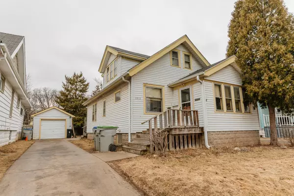 2513 N 56th St, Milwaukee, WI 53210