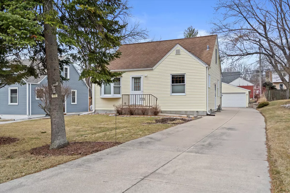 Brookfield, WI 53045,1105 Georges Ave