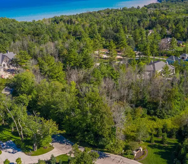 Mequon, WI 53092,10375 N Wildwood Ct Unit Lt1