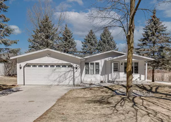 329 W Lake Dr, Random Lake, WI 53075