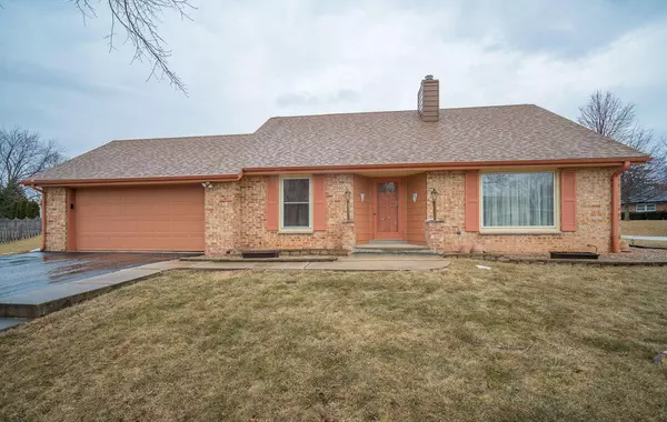 12640 W Wilbur Dr, New Berlin, WI 53151