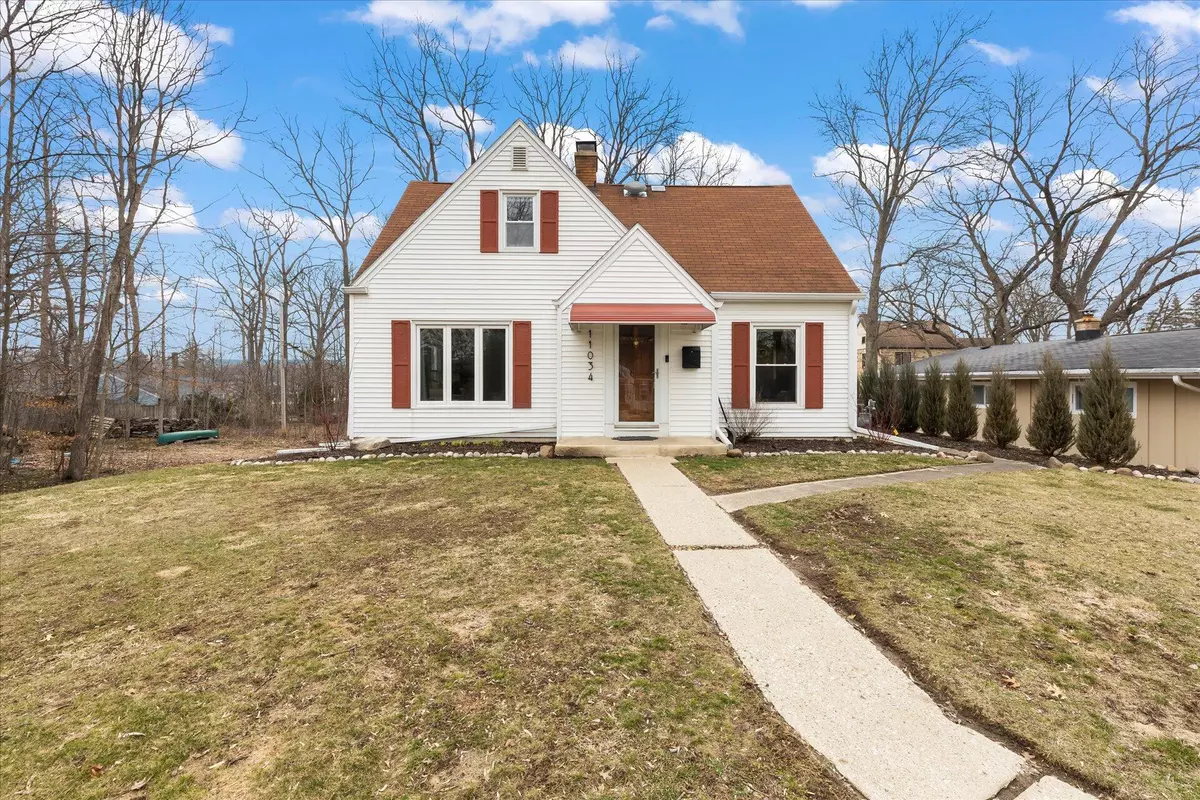 Hales Corners, WI 53130,11034 W Denis Ave