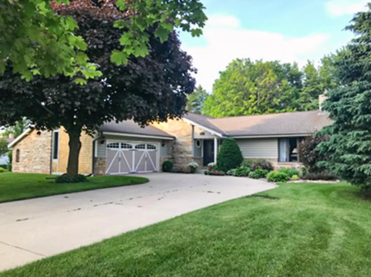 Richfield, WI 53033,3350 Maple Dr