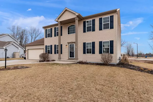 N164W20440 Currant Ln, Jackson, WI 53037