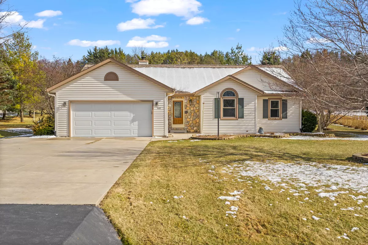 North Prairie, WI 53153,108 Oakwood Ln