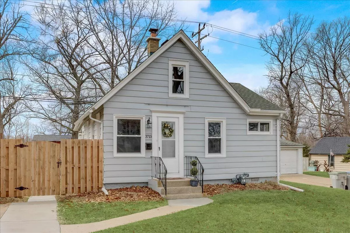 Milwaukee, WI 53207,3715 S 5th Pl