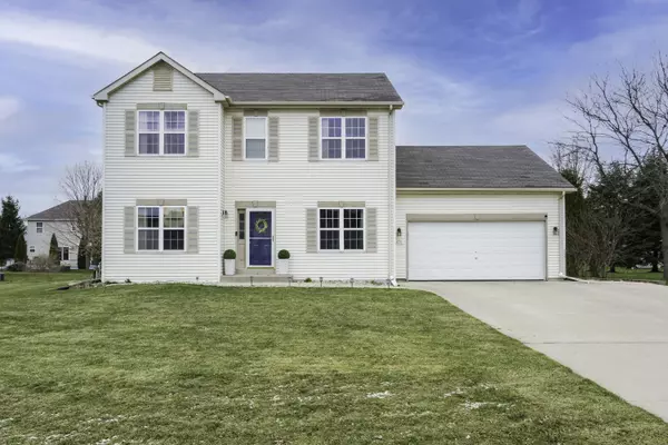 W276 Thompson Cir, Ixonia, WI 53066