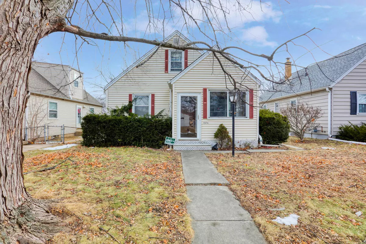 Greenfield, WI 53220,4656 S 49th St