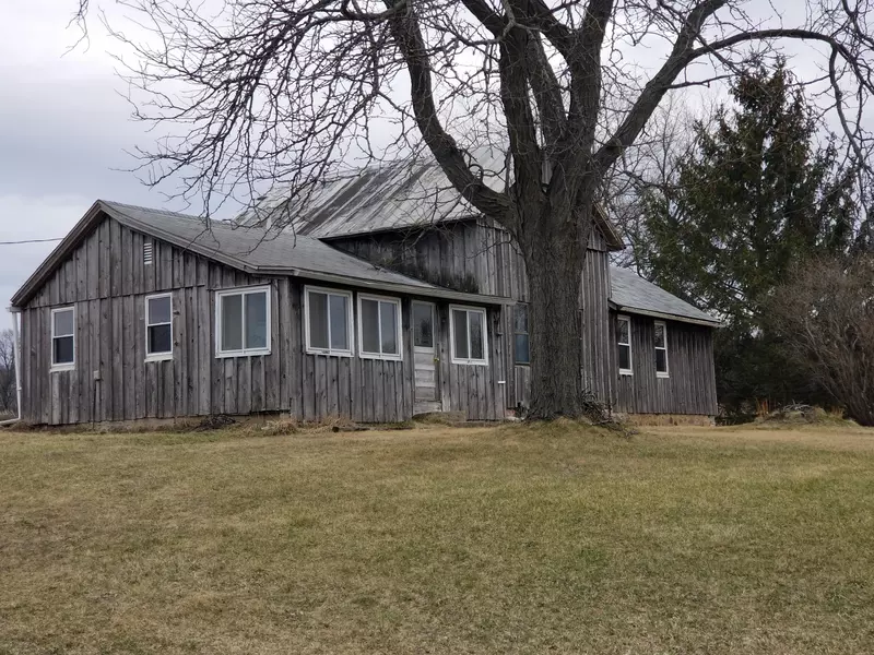 N5442 Switzke Rd, Farmington, WI 53549