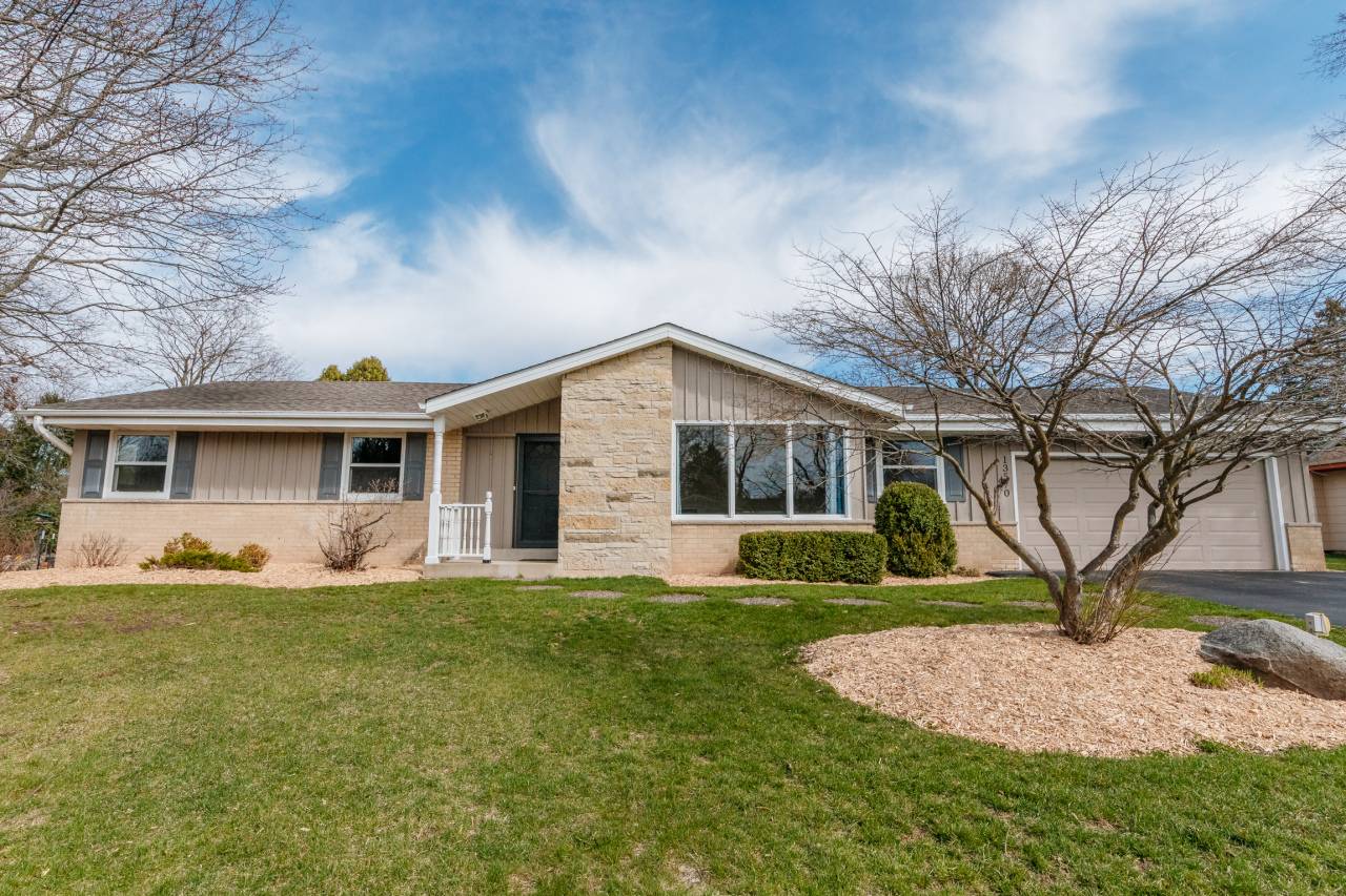 13570 W Graham St, New Berlin, WI 53151