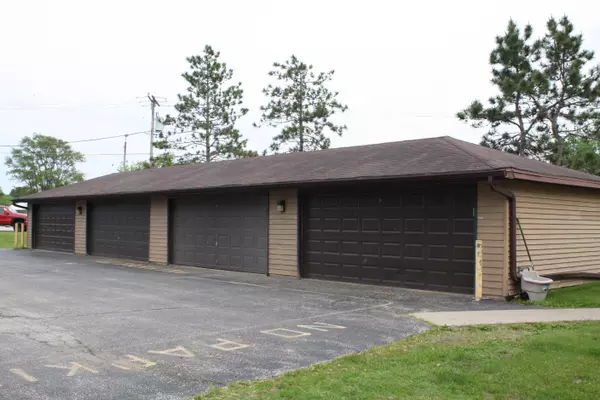 Sullivan, WI 53178,601 Bakertown Dr Unit 607