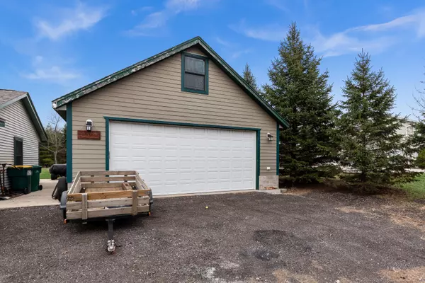 Farmington, WI 53090,1120 Greenway Ln