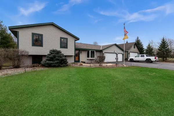 Farmington, WI 53090,1120 Greenway Ln