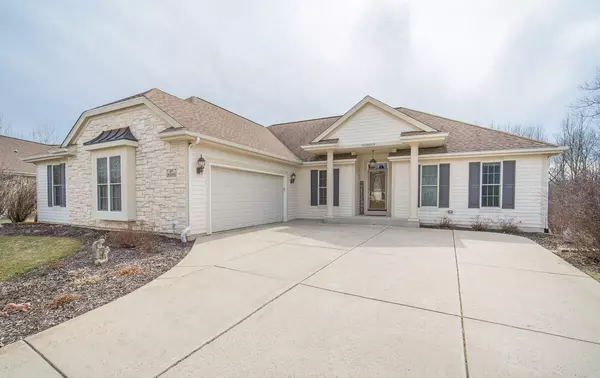 N77W22919 S Coldwater Cir, Sussex, WI 53089