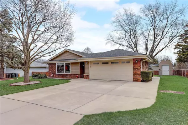 4268 S 79th St, Greenfield, WI 53220