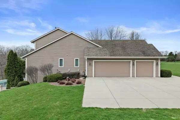 Richfield, WI 53017,876 Ravine Ridge Dr