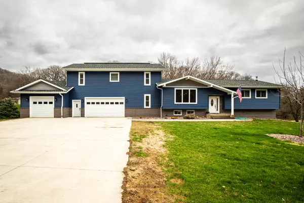 W6781 Hidden Valley Rd, Onalaska, WI 54636