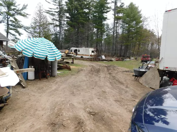 W6412 Sandy Ln, Waukechon, WI 54166