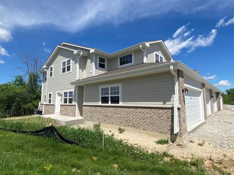 460 Quiet Meadow Ln Unit B, Johnson Creek, WI 53038