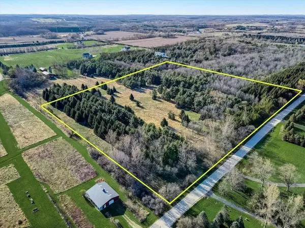 Lt1 Killarney Rd, Erin, WI 53027
