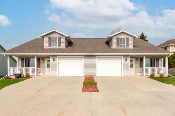 931 Broadmoore Dr, Hartford, WI 53027