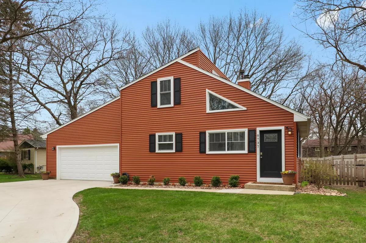 Pleasant Prairie, WI 53158,8737 2nd Ave