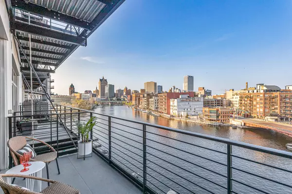 106 W Seeboth St Unit 607, Milwaukee, WI 53204